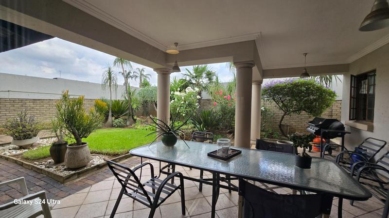 3 Bedroom Property for Sale in Sunward Park Gauteng