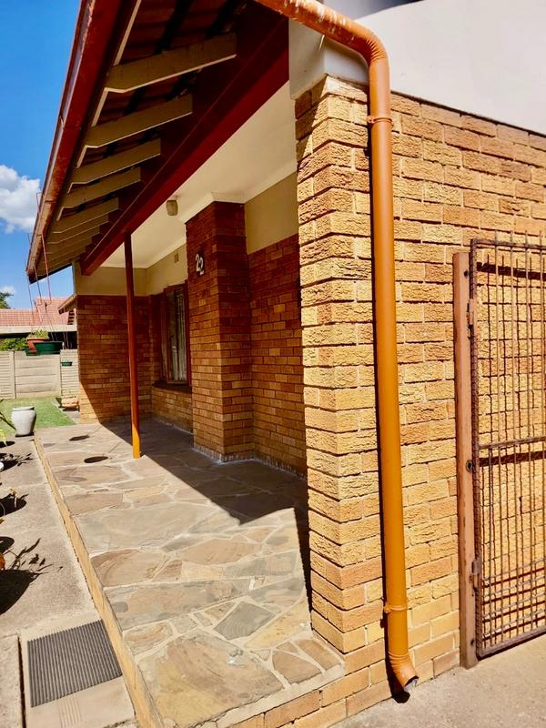 3 Bedroom Property for Sale in Vanderbijlpark SE 6 Gauteng