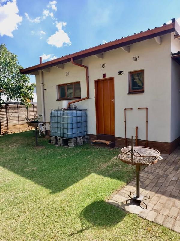 3 Bedroom Property for Sale in Vanderbijlpark SE 6 Gauteng