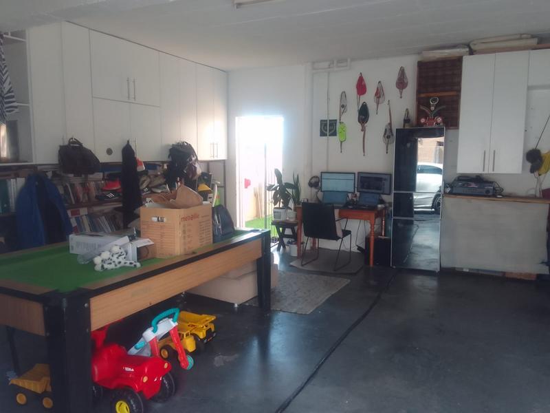 3 Bedroom Property for Sale in Noordwyk Gauteng