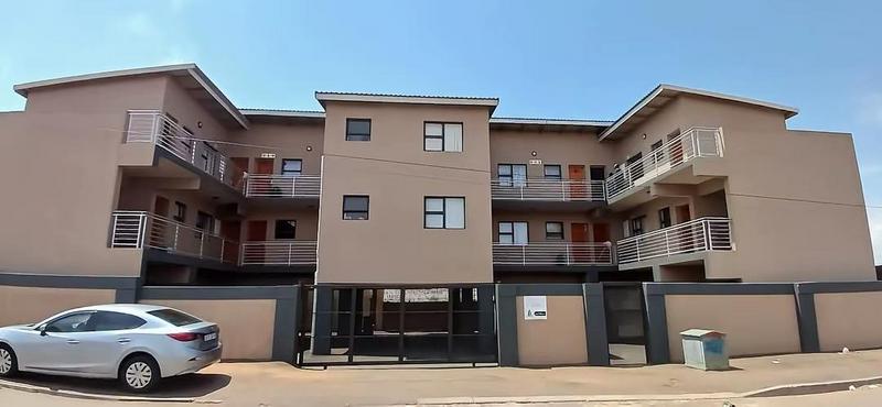 To Let 1 Bedroom Property for Rent in Orlando Gauteng