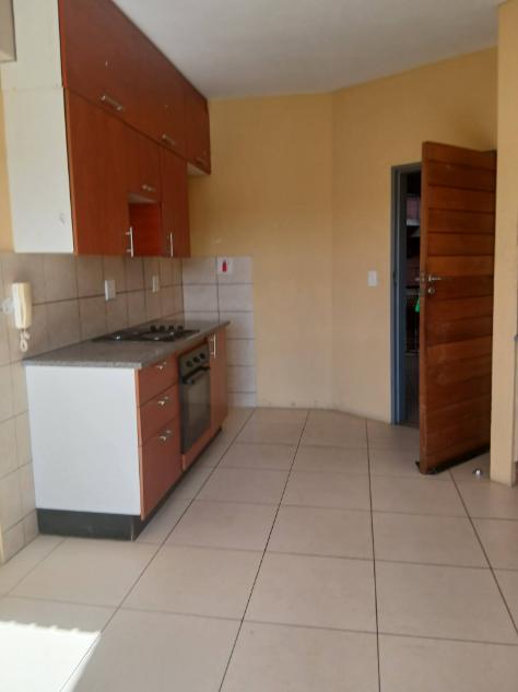 To Let 1 Bedroom Property for Rent in Milpark Gauteng