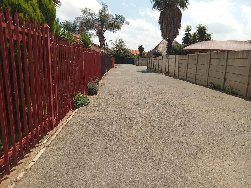 2 Bedroom Property for Sale in Greenhills Ext 3 Gauteng