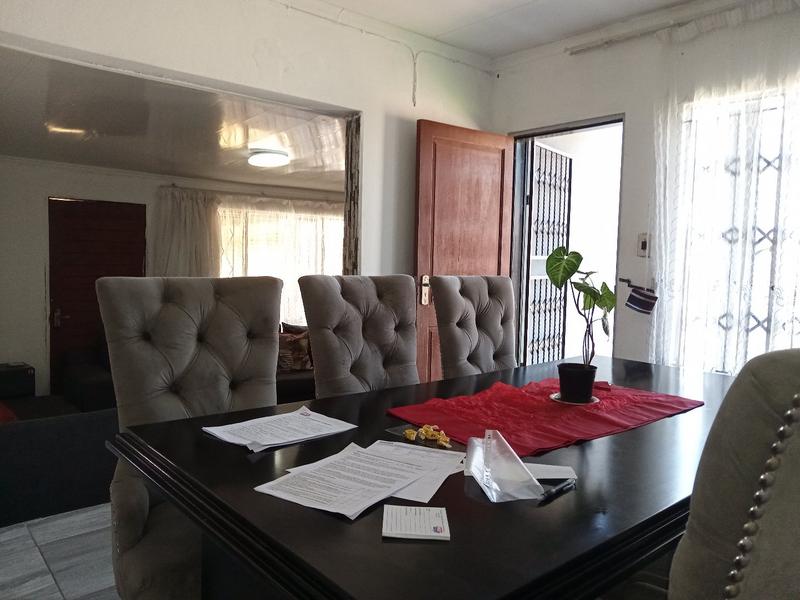 2 Bedroom Property for Sale in Mohlakeng Gauteng
