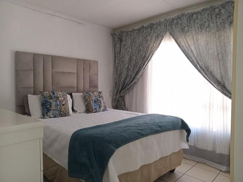 2 Bedroom Property for Sale in Mohlakeng Gauteng