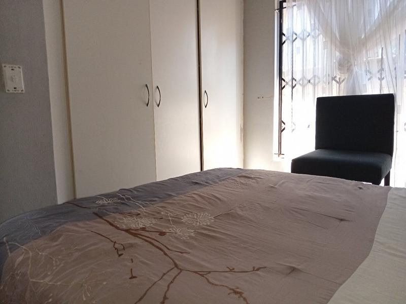 2 Bedroom Property for Sale in Mohlakeng Gauteng