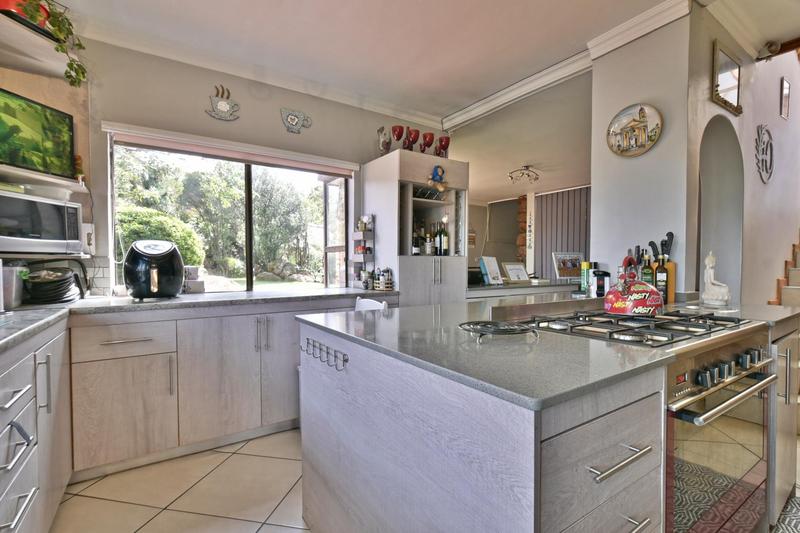 3 Bedroom Property for Sale in Glenvista Gauteng