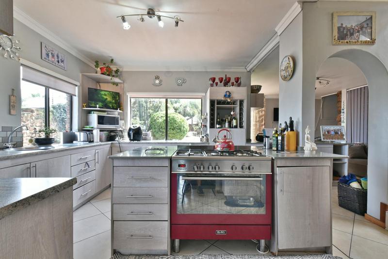 3 Bedroom Property for Sale in Glenvista Gauteng