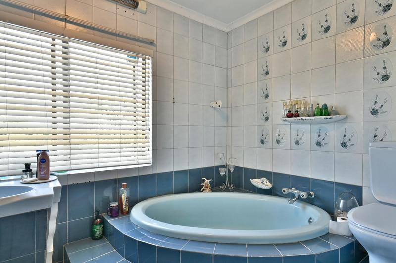 3 Bedroom Property for Sale in Glenvista Gauteng