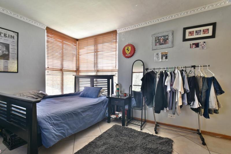 3 Bedroom Property for Sale in Glenvista Gauteng