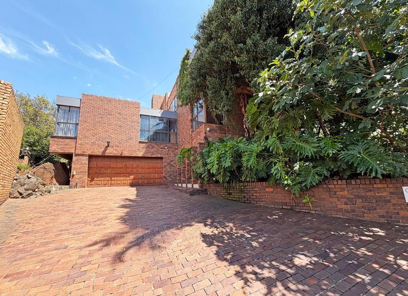 3 Bedroom Property for Sale in Glenvista Gauteng