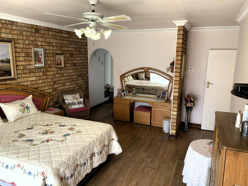 4 Bedroom Property for Sale in Sunward Park Gauteng