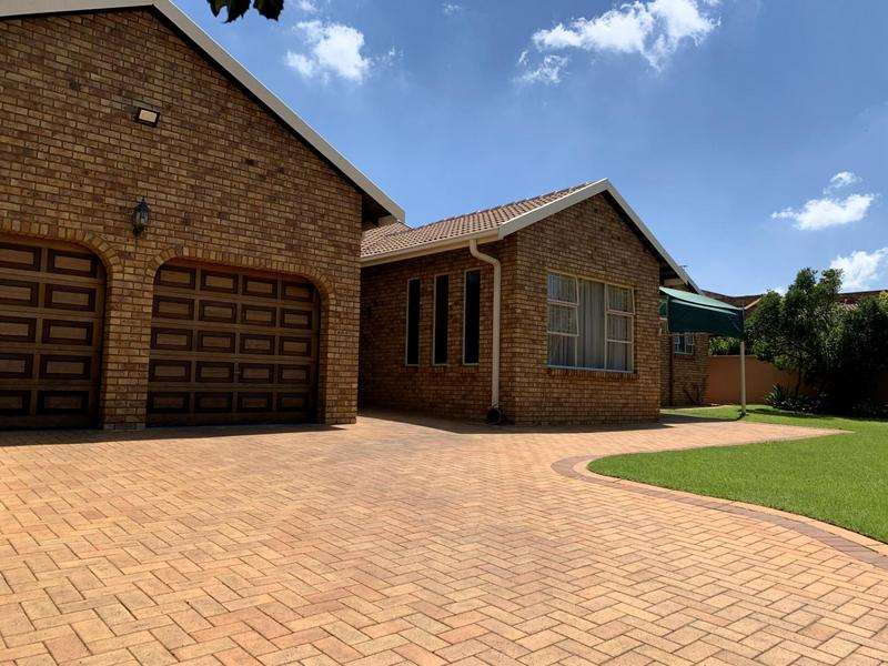 4 Bedroom Property for Sale in Sunward Park Gauteng