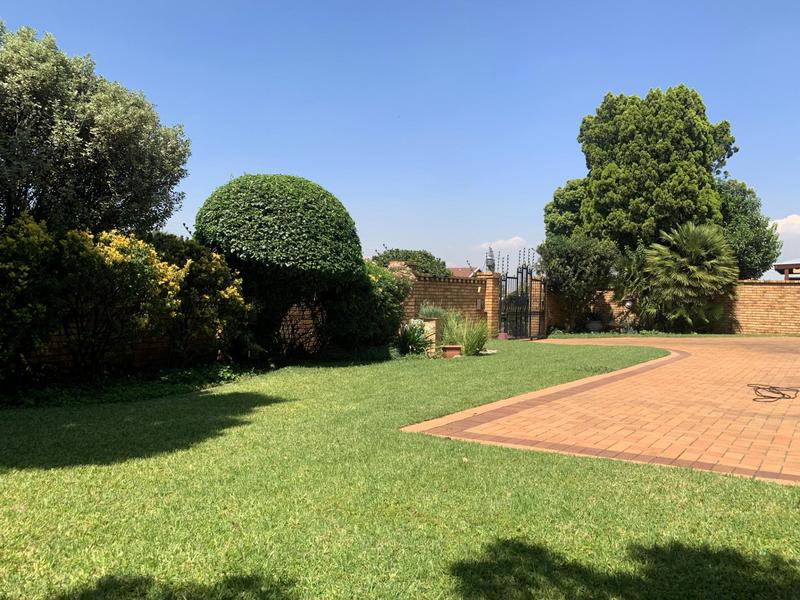 4 Bedroom Property for Sale in Sunward Park Gauteng