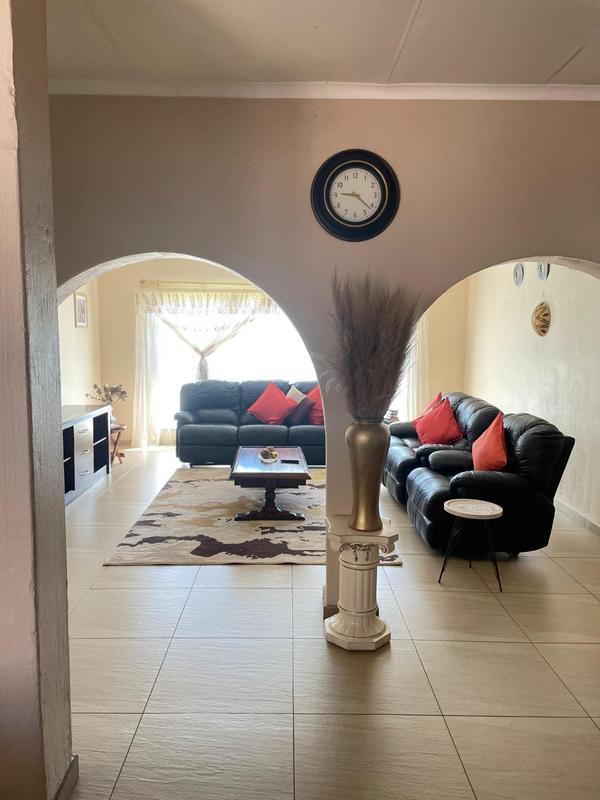 3 Bedroom Property for Sale in Falcon Ridge Gauteng