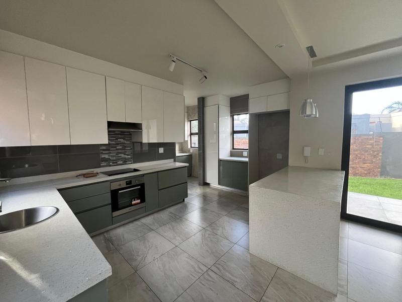 3 Bedroom Property for Sale in Bedfordview Gauteng