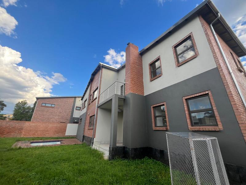 3 Bedroom Property for Sale in Bedfordview Gauteng