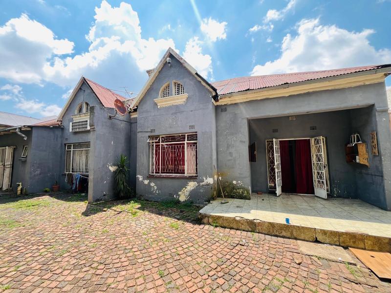 6 Bedroom Property for Sale in Benoni Central Gauteng