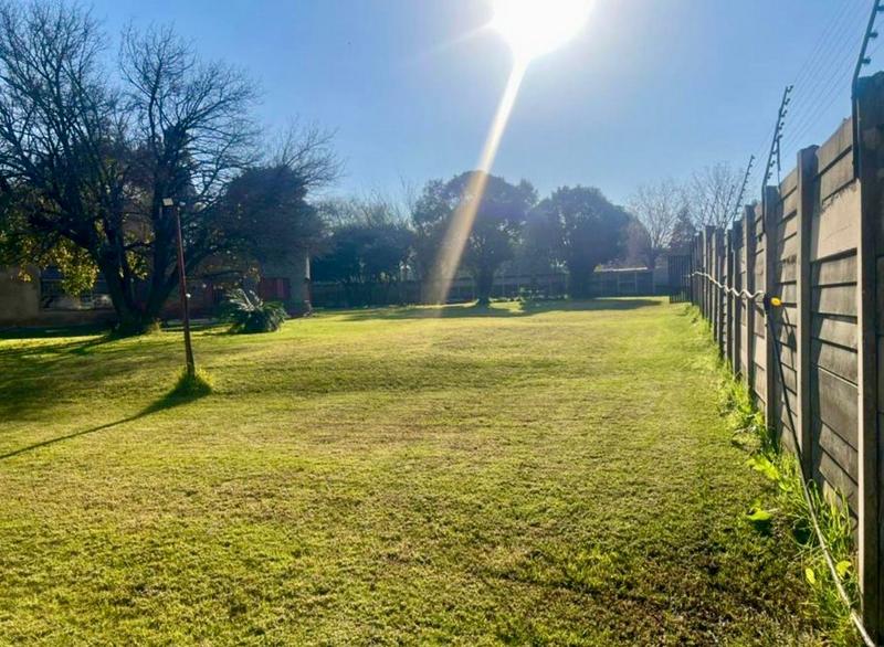 5 Bedroom Property for Sale in Lilyvale Gauteng