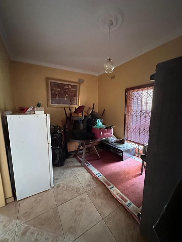 5 Bedroom Property for Sale in Dawn Park Gauteng