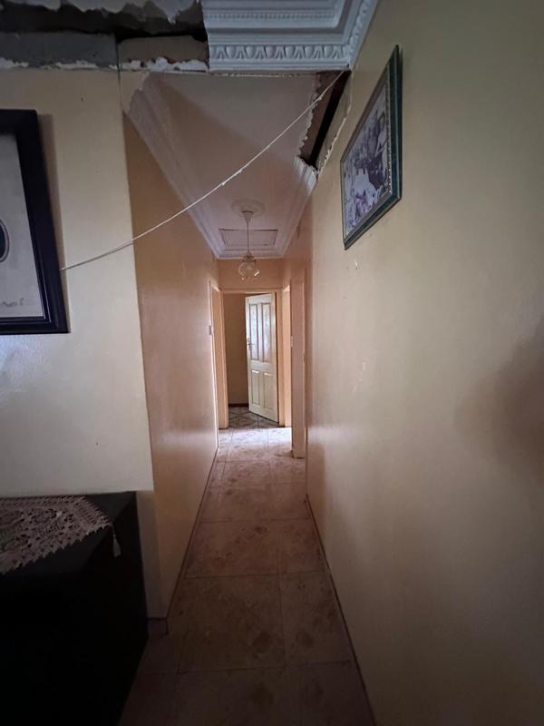 5 Bedroom Property for Sale in Dawn Park Gauteng