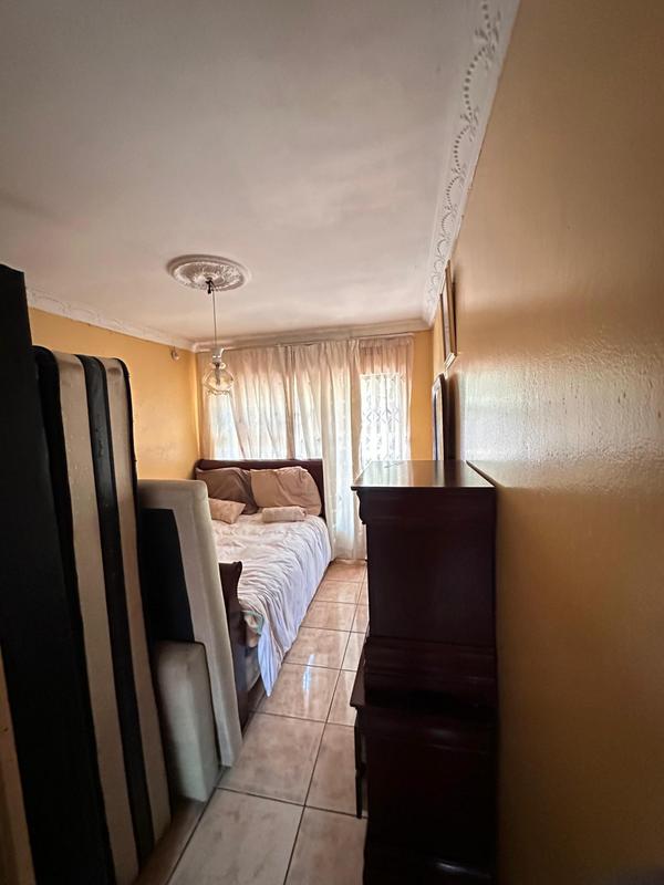 5 Bedroom Property for Sale in Dawn Park Gauteng