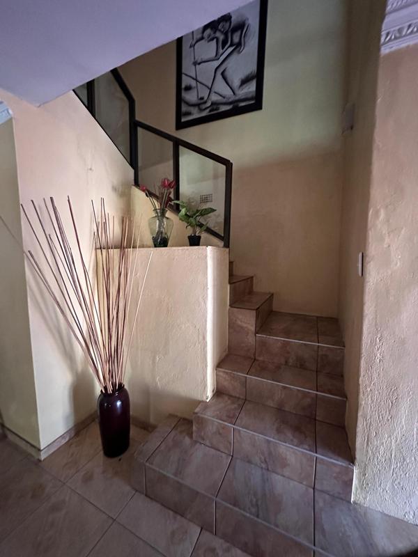 5 Bedroom Property for Sale in Dawn Park Gauteng