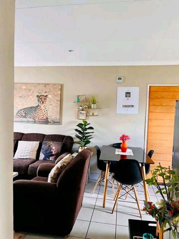 2 Bedroom Property for Sale in Dawn Park Gauteng