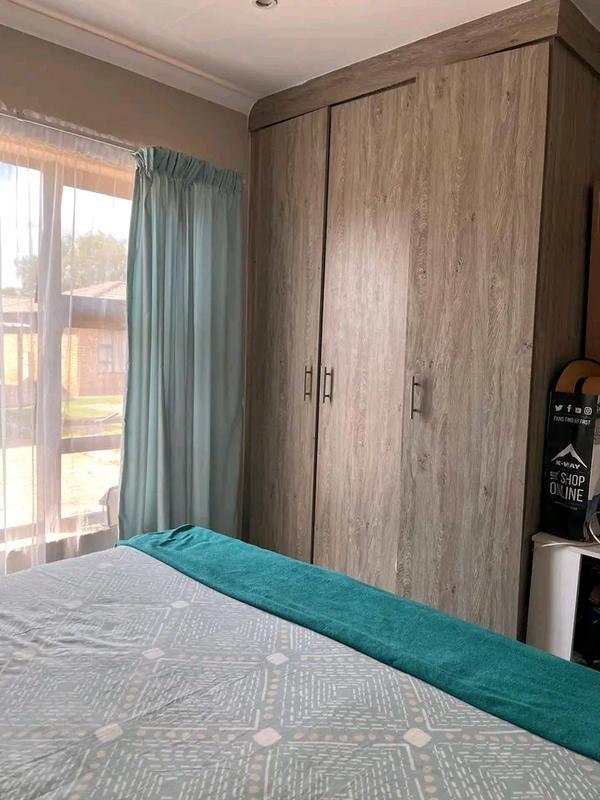 2 Bedroom Property for Sale in Dawn Park Gauteng