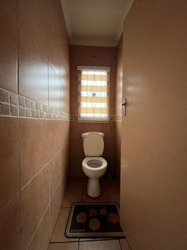 2 Bedroom Property for Sale in Dawn Park Gauteng