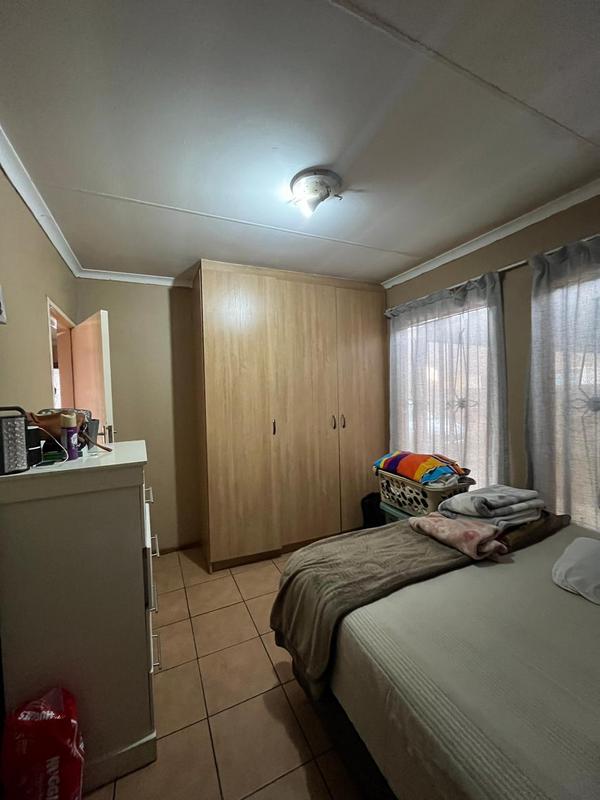 2 Bedroom Property for Sale in Dawn Park Gauteng