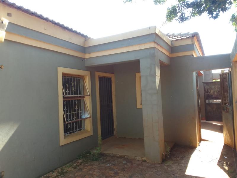 8 Bedroom Property for Sale in Mapleton A H Gauteng