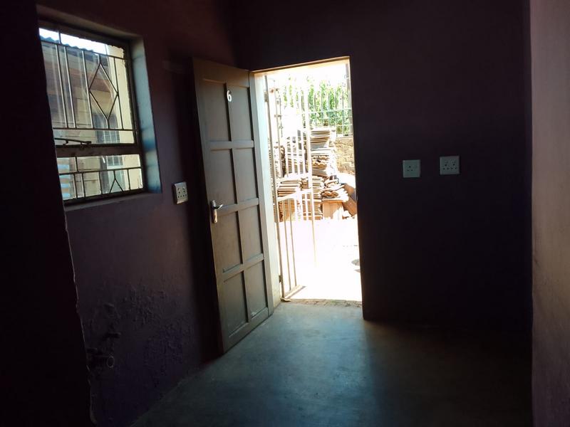 8 Bedroom Property for Sale in Mapleton A H Gauteng