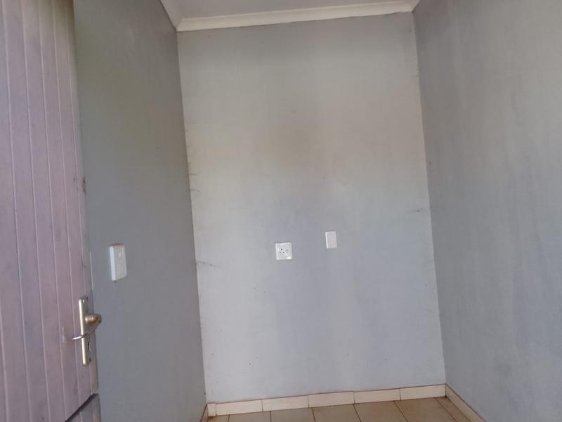 8 Bedroom Property for Sale in Mapleton A H Gauteng