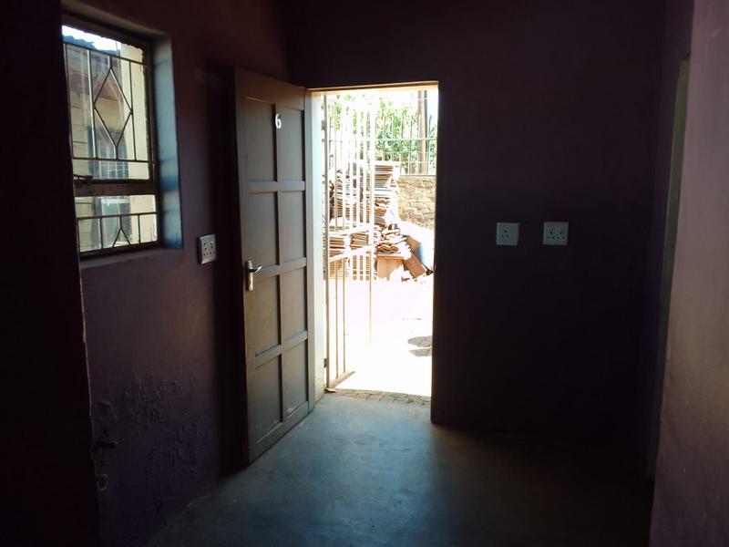 8 Bedroom Property for Sale in Mapleton A H Gauteng