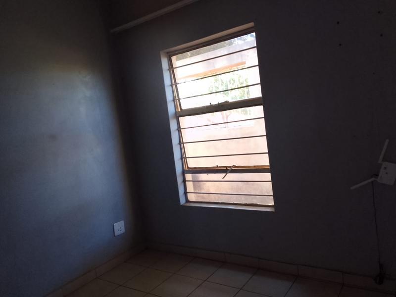 8 Bedroom Property for Sale in Mapleton A H Gauteng