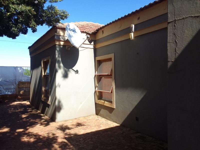 8 Bedroom Property for Sale in Mapleton A H Gauteng