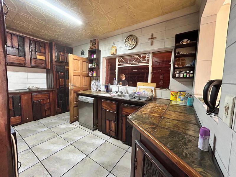 5 Bedroom Property for Sale in Brenthurst Gauteng