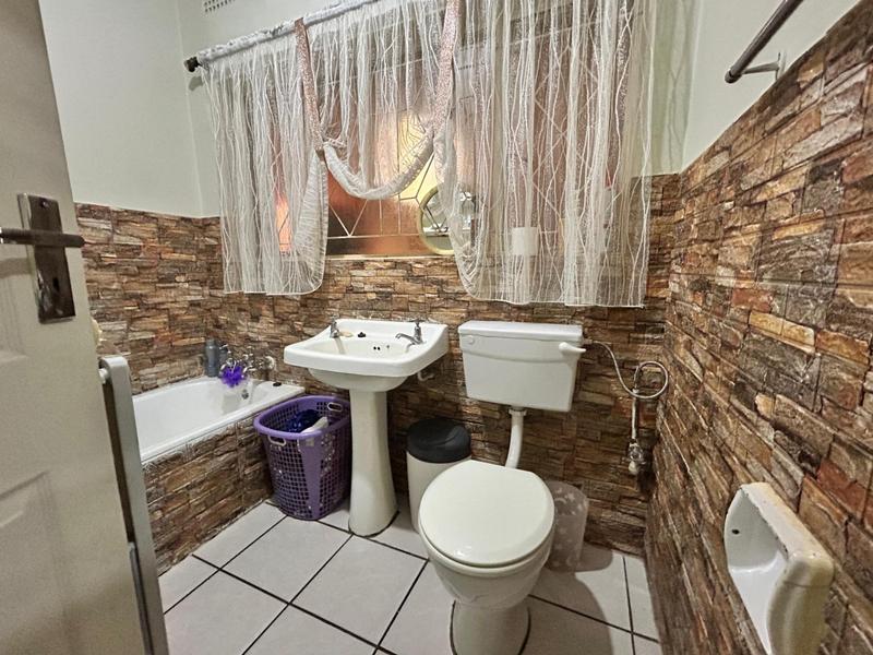 5 Bedroom Property for Sale in Brenthurst Gauteng