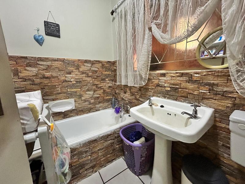 5 Bedroom Property for Sale in Brenthurst Gauteng