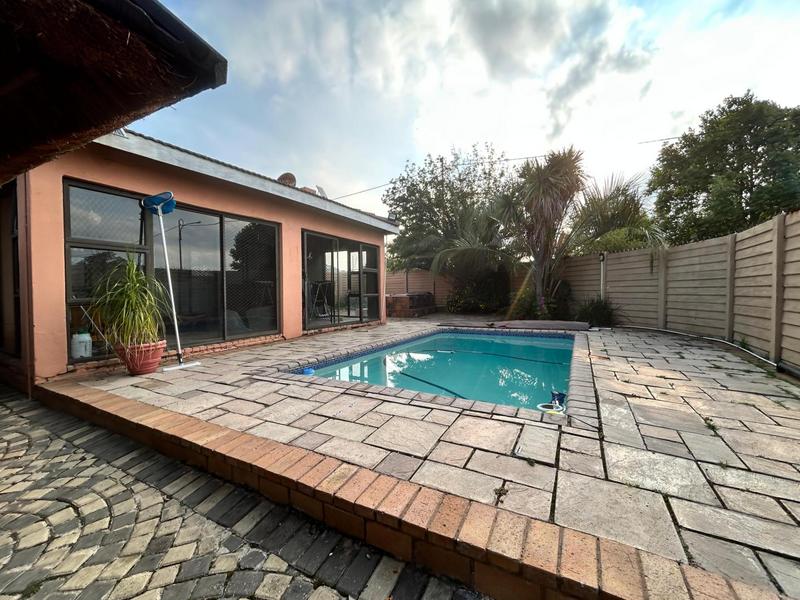 5 Bedroom Property for Sale in Brenthurst Gauteng