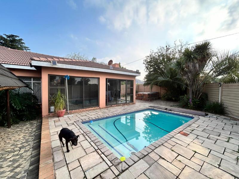 5 Bedroom Property for Sale in Brenthurst Gauteng