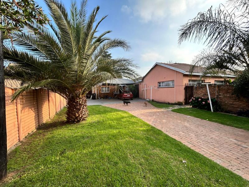 5 Bedroom Property for Sale in Brenthurst Gauteng