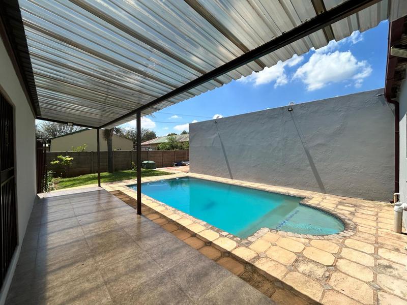 4 Bedroom Property for Sale in Dalview Gauteng