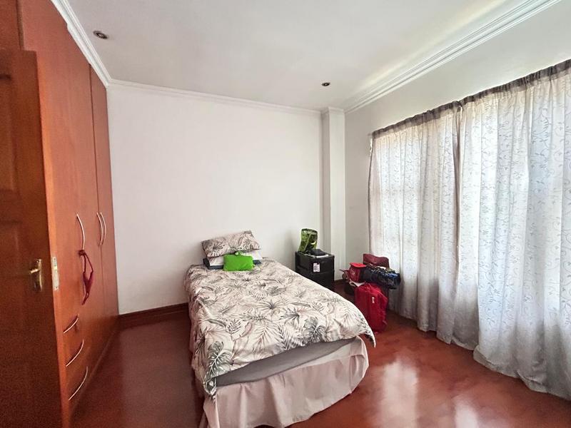 5 Bedroom Property for Sale in Sonneveld Gauteng