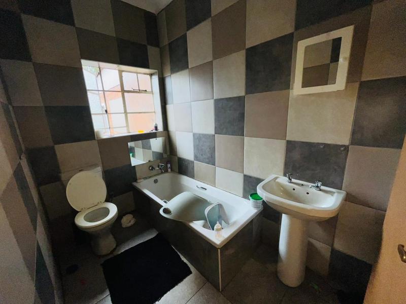 5 Bedroom Property for Sale in Elsburg Gauteng