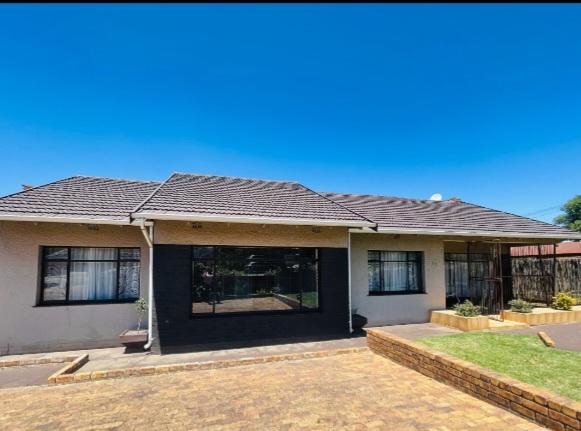 3 Bedroom Property for Sale in Elsburg Gauteng