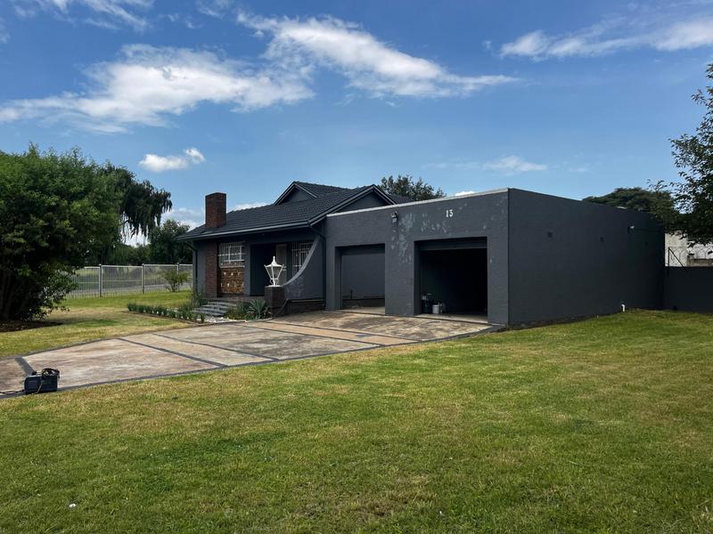 3 Bedroom Property for Sale in Elspark Gauteng