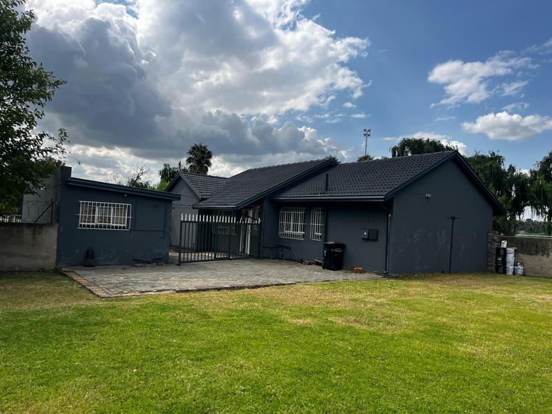 3 Bedroom Property for Sale in Elspark Gauteng