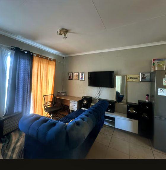 2 Bedroom Property for Sale in Klippoortje Gauteng